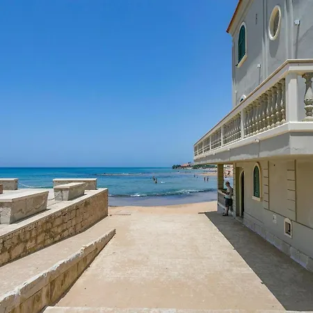 Holiday home Calambra